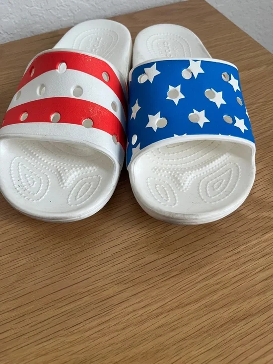 CROCS Red White and Blue Stars & Stripes Slide Sandals - Picture 4 of 4